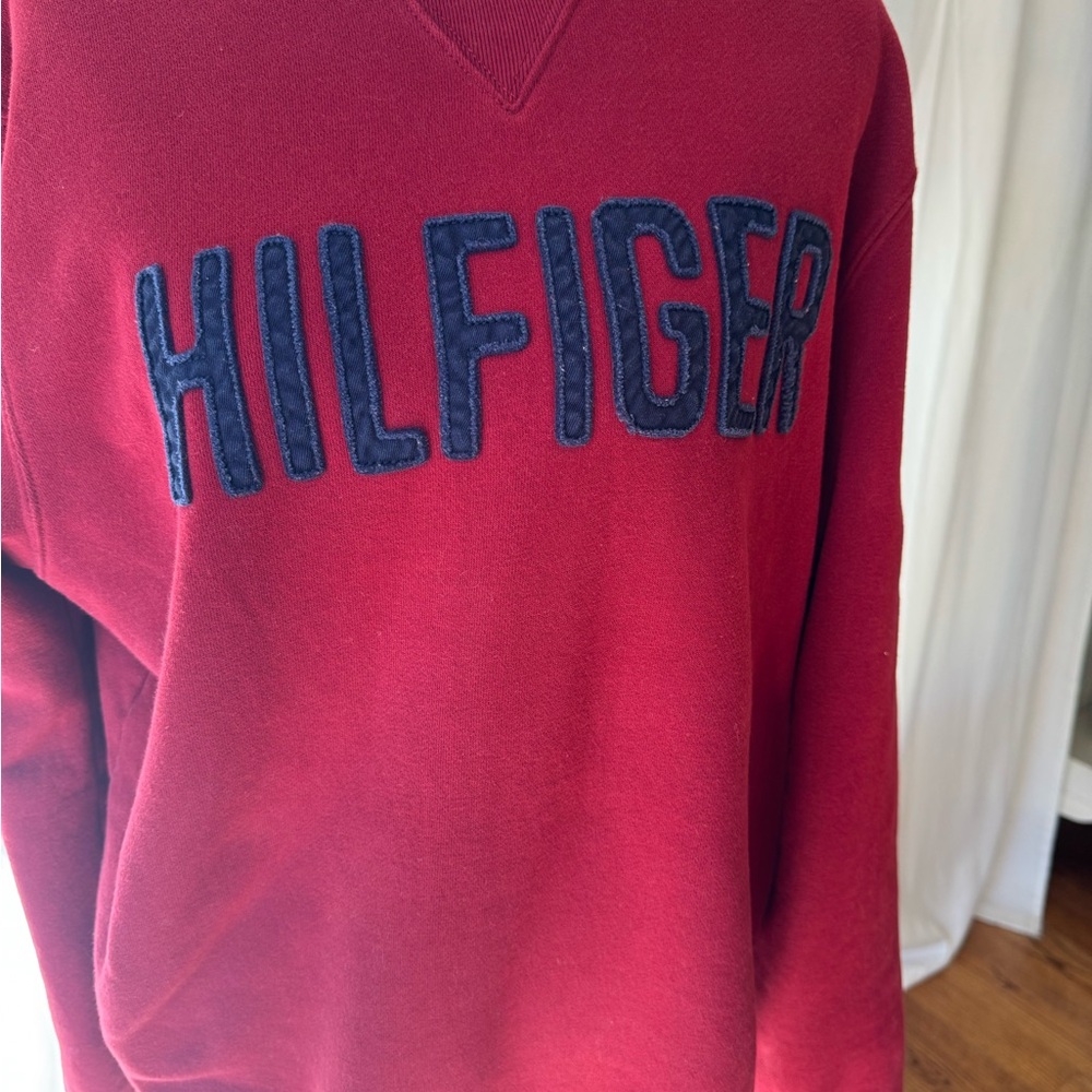 Tommy Hilfiger Mens Crewneck Sweatshirt Burgundy Red Navy Blue Logo Pullover